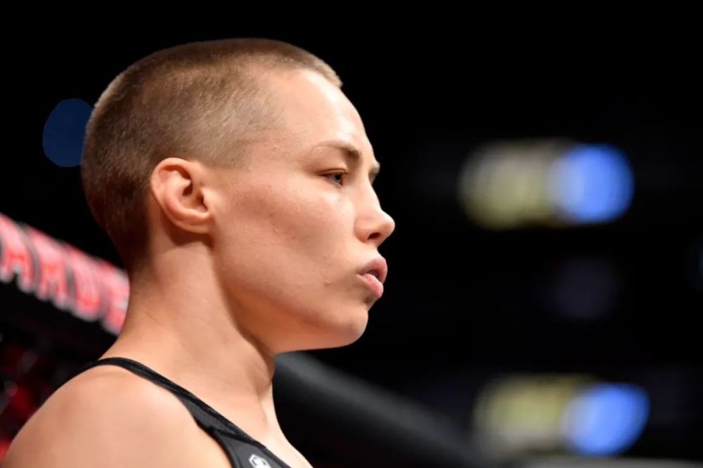 蒂姆在皇家马德里比赛中重要助攻，比赛局势复杂引发热议！赛场气氛高涨(皇家马德里官方赞助商)-爱游戏娱乐