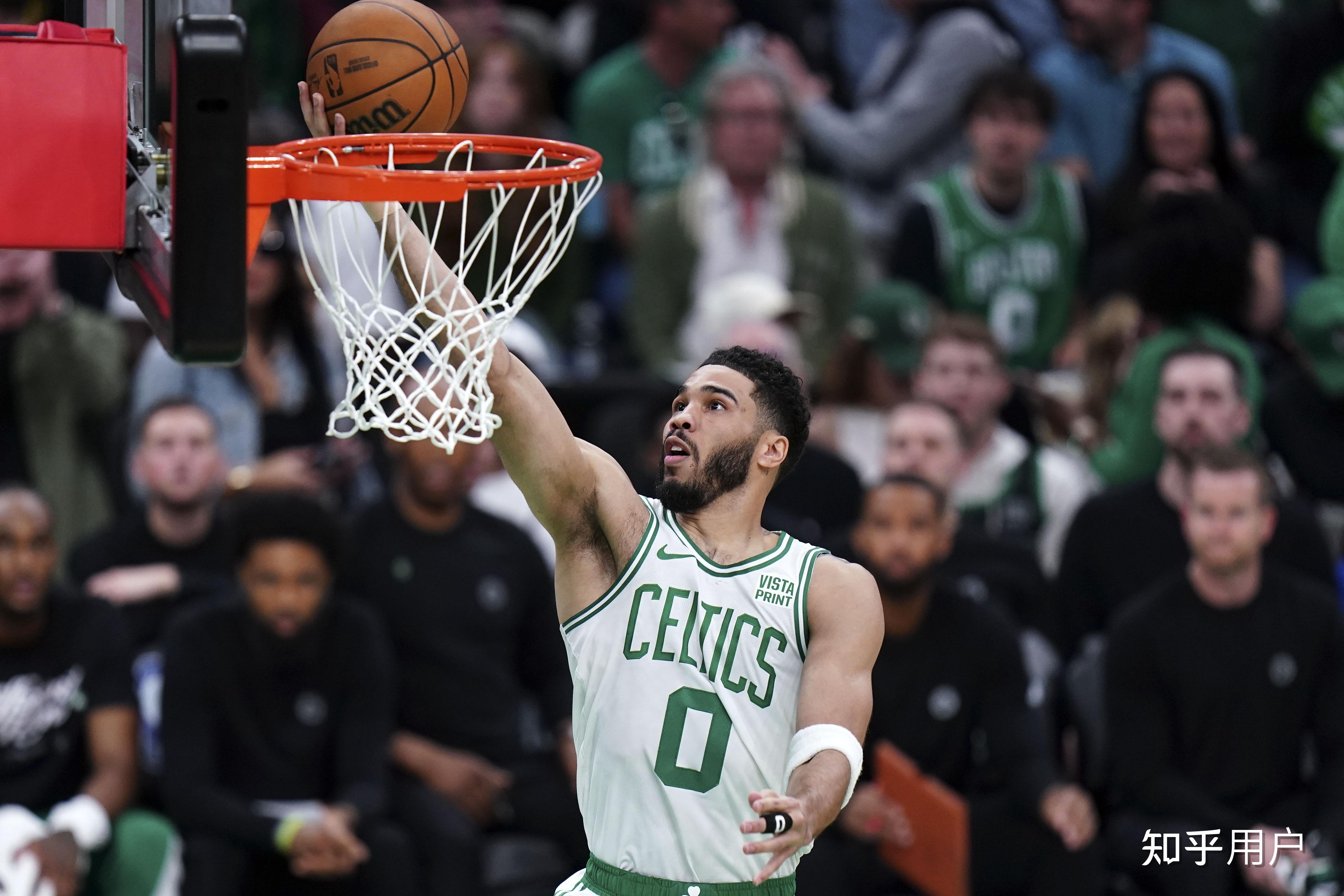 NBA总决赛赛程吃紧；波士顿凯尔特人加时末段扳平良机；话题不断；更衣室氛围转暖的简单介绍-爱游戏官网